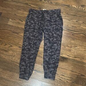 Lululemon jogger - 14 worn 2 times!